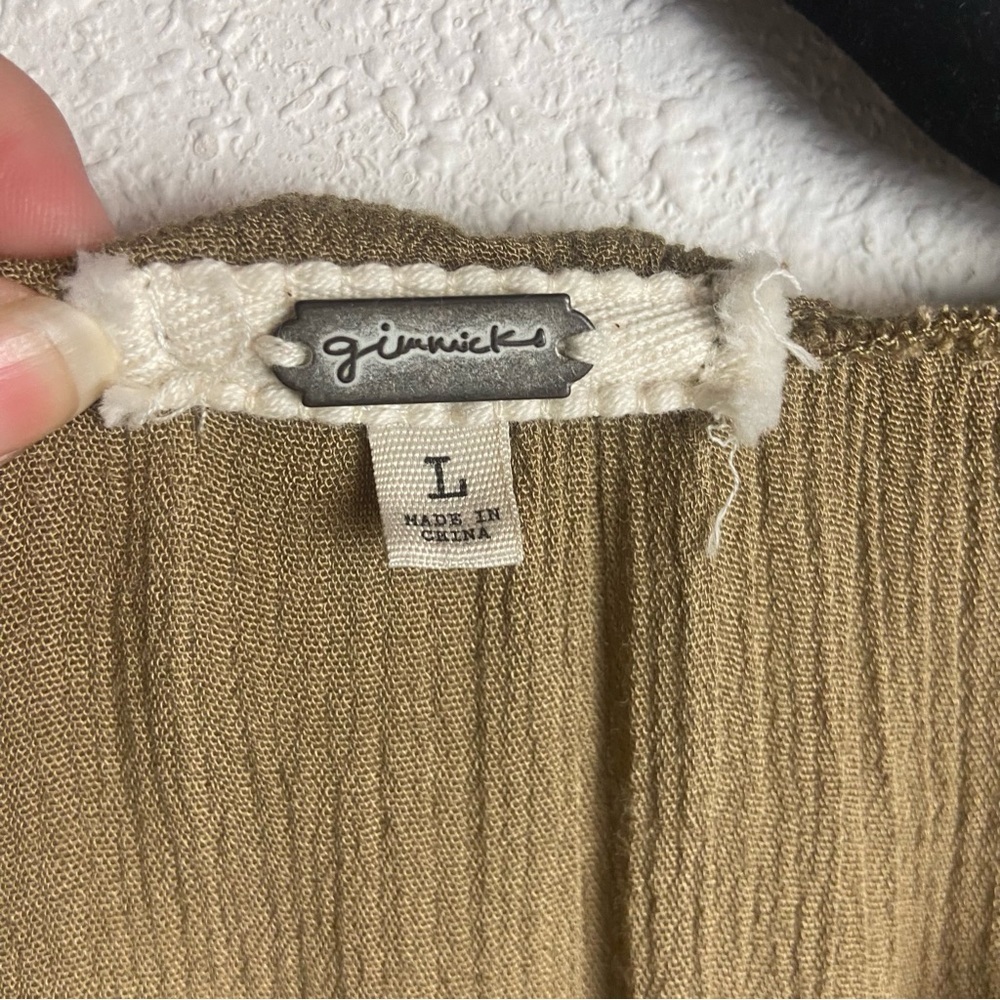 Gimmicks By BKE Size Large Oversized Peplum Shirt Olive Green Gauze Boho Lace - Picture 8 of 10